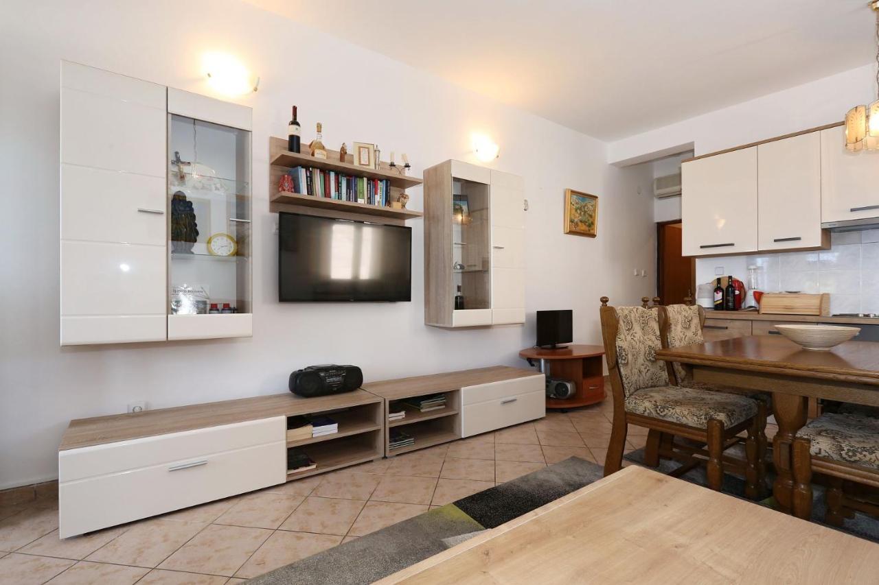 ויר Apartments Ivan מראה חיצוני תמונה